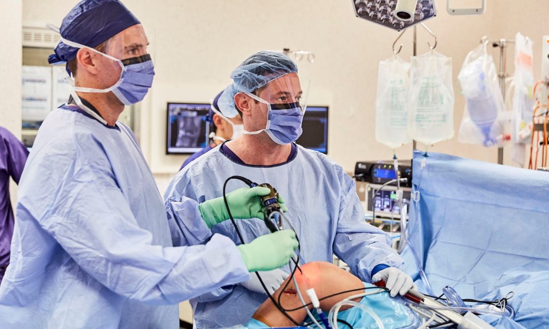 Dr-Scott-Tulloch-knee-operation